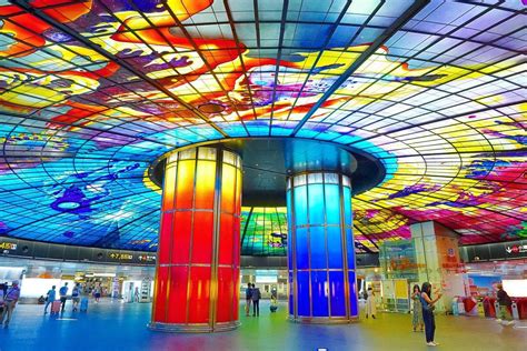 Metro stations around the world: The nicest and .